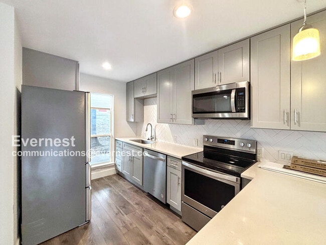 Building Photo - 3804 Southway Dr Unit Apartment 102