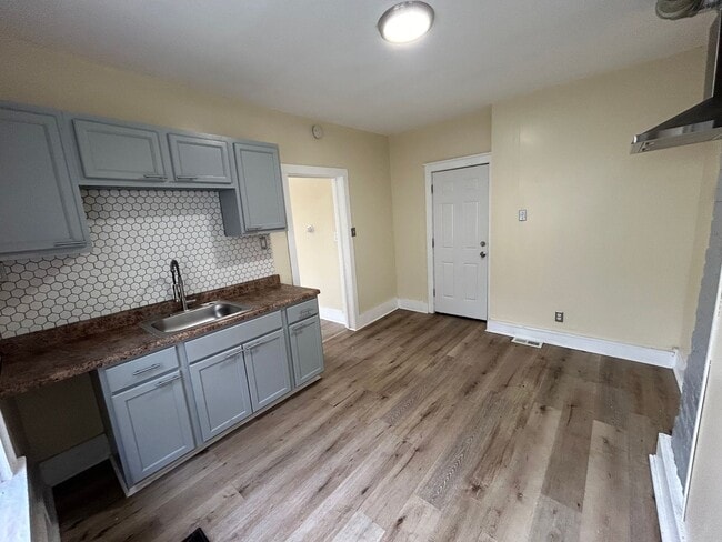 Photo - 501 Plymouth Ave Unit 3- Lower Rear