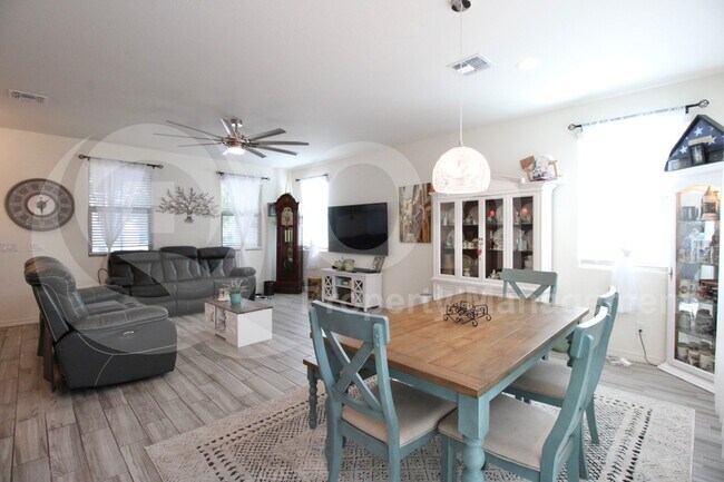 Photo - 1712 S 82nd Pl