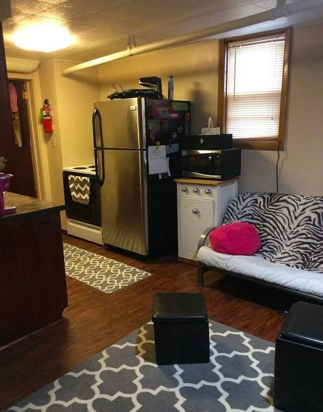 2107 Olive St Unidad 2109 1/2 Olive Street