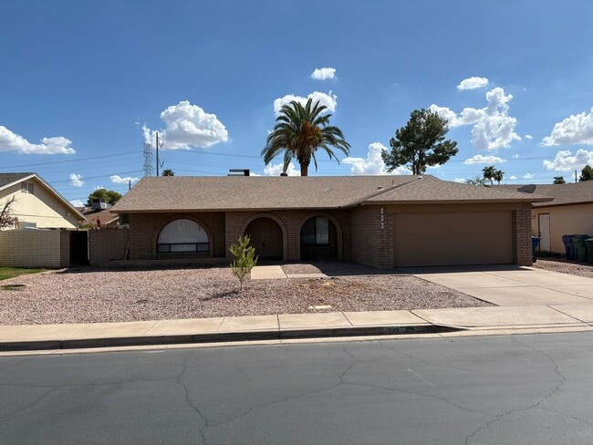 Photo - 923 W Posada Ave