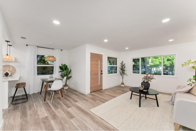 Photo - 5372 Moddison Ave