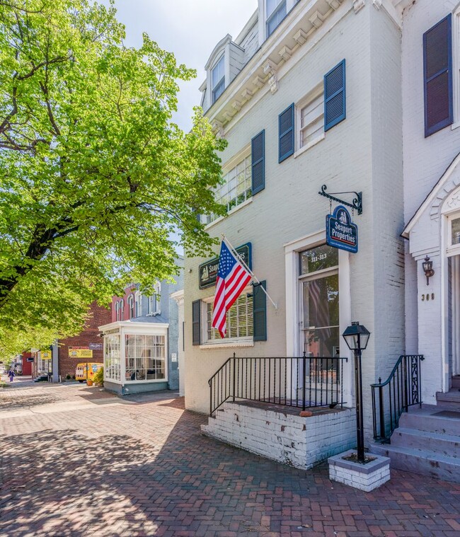 Photo - 311 S Washington St Apartment Unit 311 S. Washington St. #1