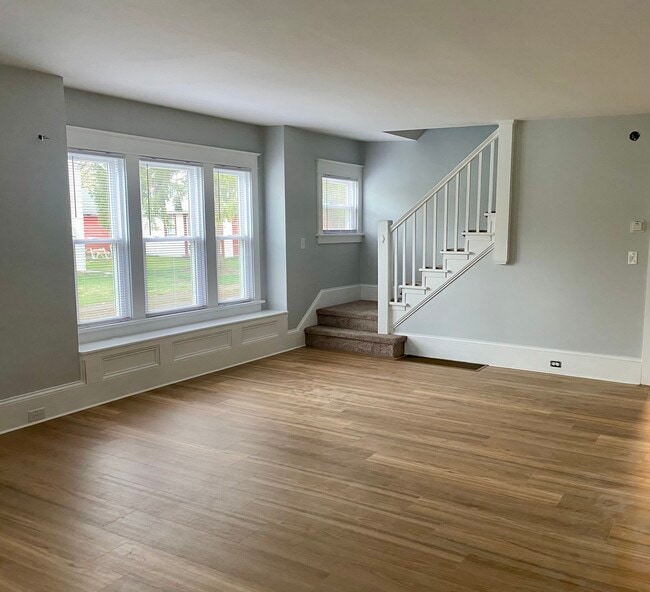 Photo - 944 Elizabeth St