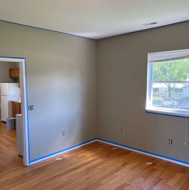 Photo - 707 S College St
