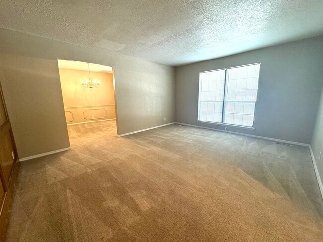 Photo - South Tulsa 4 bedroom with Pool!!!