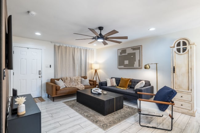 Photo - 2145 W Fairmount Ave