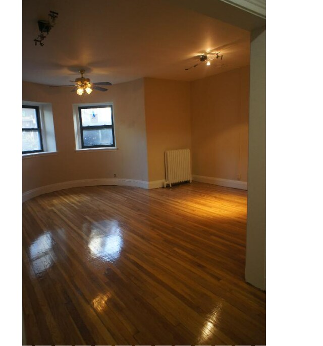 Photo - 1091 Boylston St