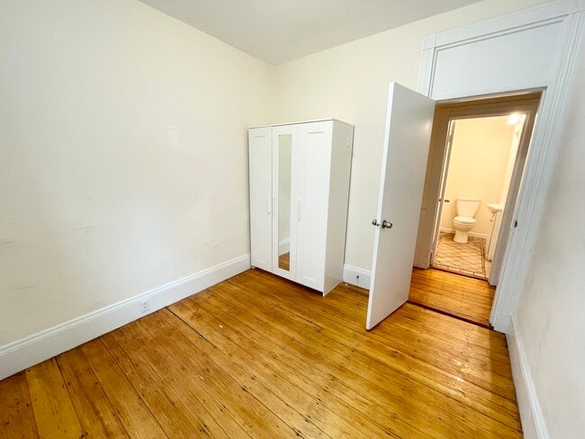 11 Elder St Unit 1