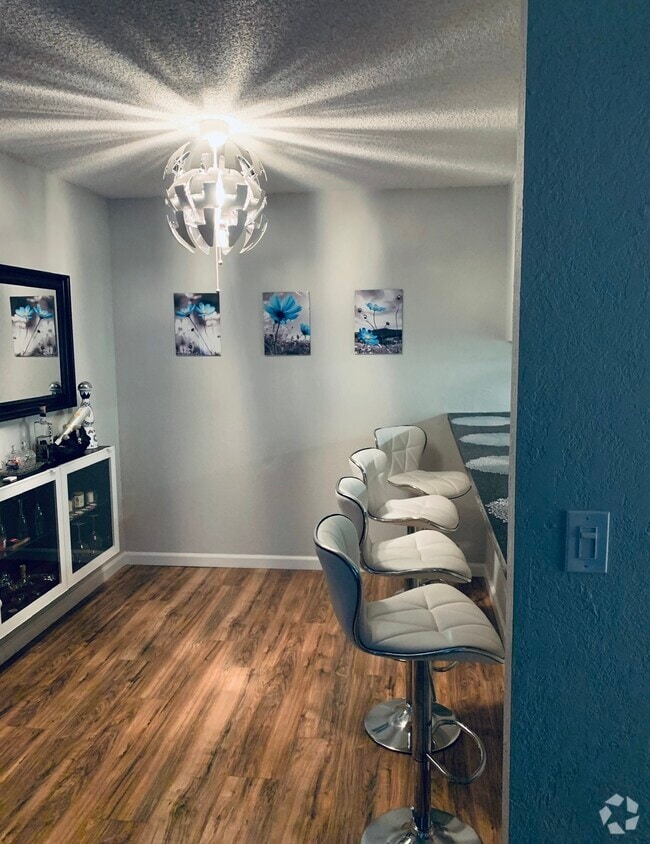 Building Photo - 2750 Plumas St Unit 214 Rental