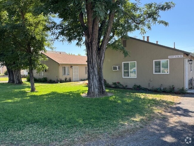 Building Photo - Cherokee Lane 1507-1509 Unit 1507-A S. Cherokee Lane Rental