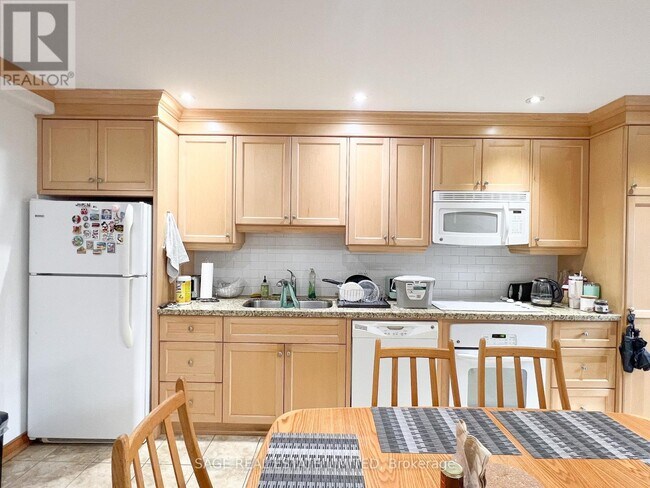 Photo - 18 Rivercrest Rd