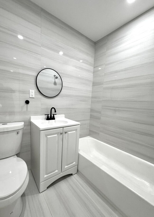 Photo - 612 NW 1st Ave