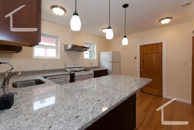 Photo - 37 Brackett St Unit 3