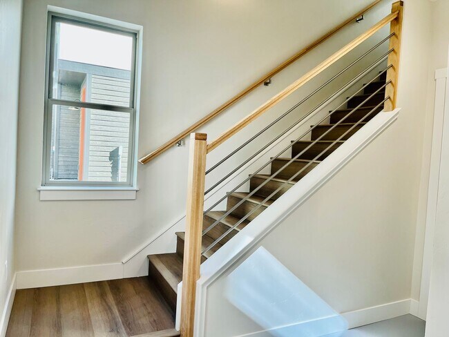 Photo - 107 Park Ave Unit 2