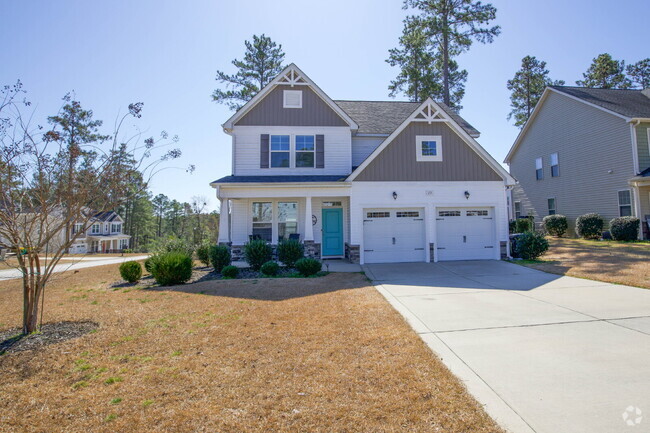 Building Photo - "Spacious 4-Bedroom Home with 2.5 Baths in...