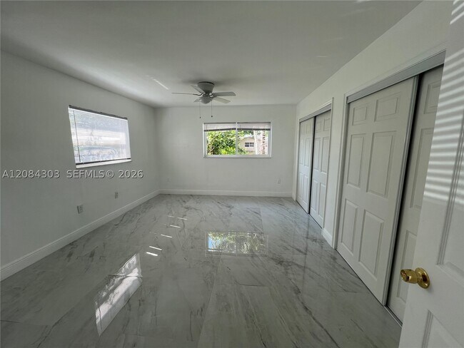 Photo - 6651 Allen St