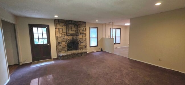 Photo - 2542 S Regina Ave