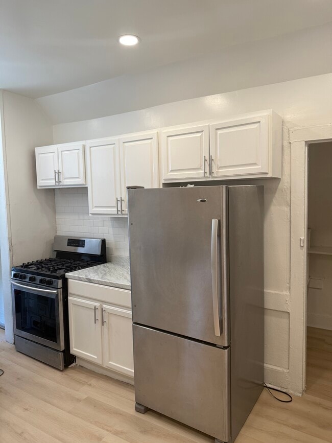 Photo - 2016 W Clybourn St Apartments Unit Marquette Housing - Upper