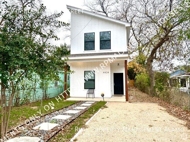 Building Photo - AVAILABLE NOW! Newly Built 2-Story 3 Bedro... Rental