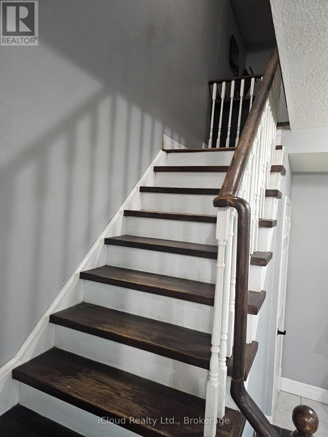 Photo - 5944 Ridgecrest Trail