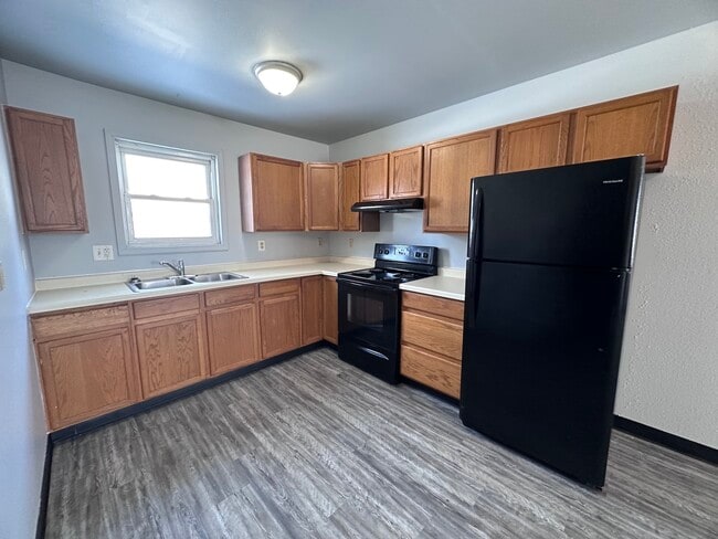 Photo - 301-3 Victor-