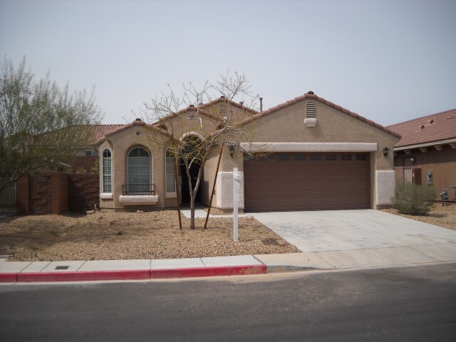 Building Photo - Great single Story Home in Southwest locat...