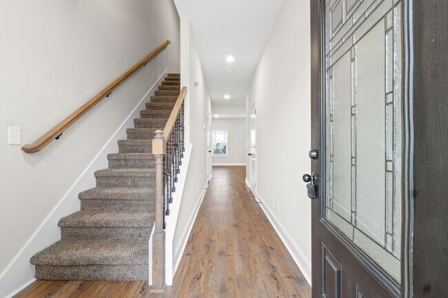 Photo - Pet Friendly Three Bedroom!
