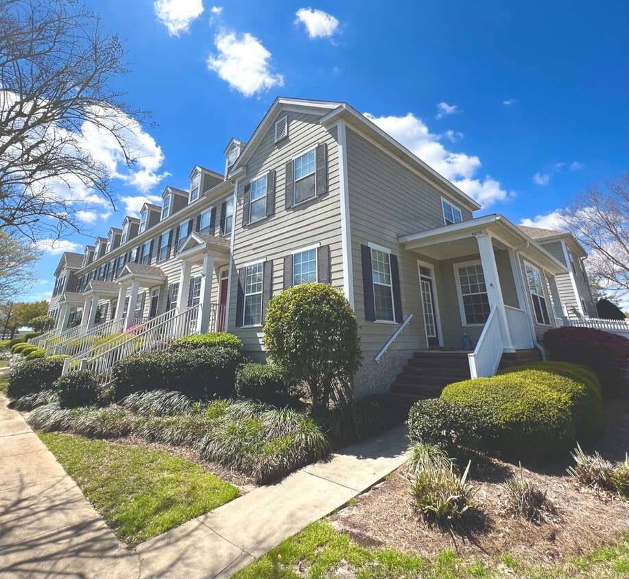 Photo - SOUTHWOOD: 4016 Colleton Ct  - Main Townhouse - $200 Utility Credit