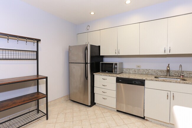 Photo - 40 E 9th St Unit 408