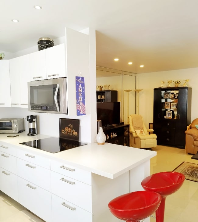 Photo - 321 Piedmont G