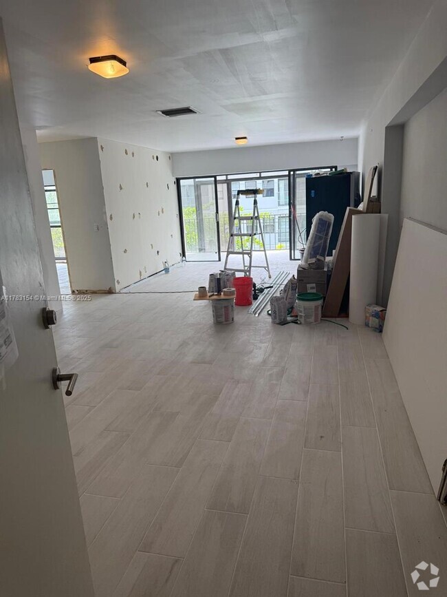 Building Photo - 575 Crandon Blvd Unit 312 Rental