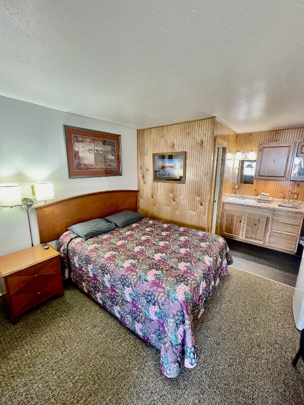 Photo - 102 N Maple Ave