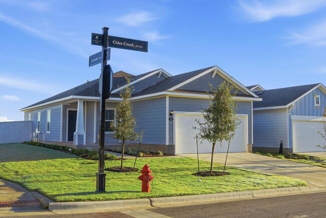 Photo - 104 Cider Crk Dr