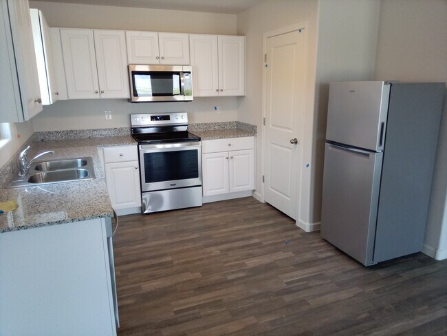 Photo - 151 S Seneca Dr