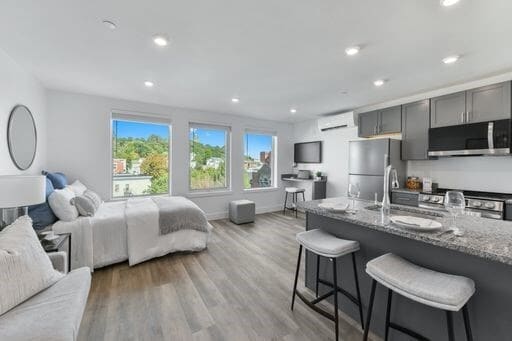 Building Photo - 585 Essex St Unit 501