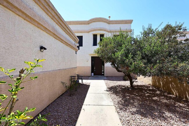 Photo - 6006 N 5th Pl