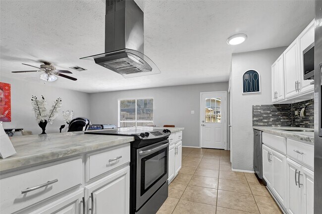 Photo - 4350 Kacee Dr