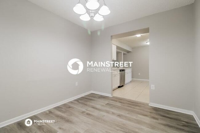 Photo - 3 Bedroom Pet-Friendly Home in SANFORD, FL with Main Street Renewal