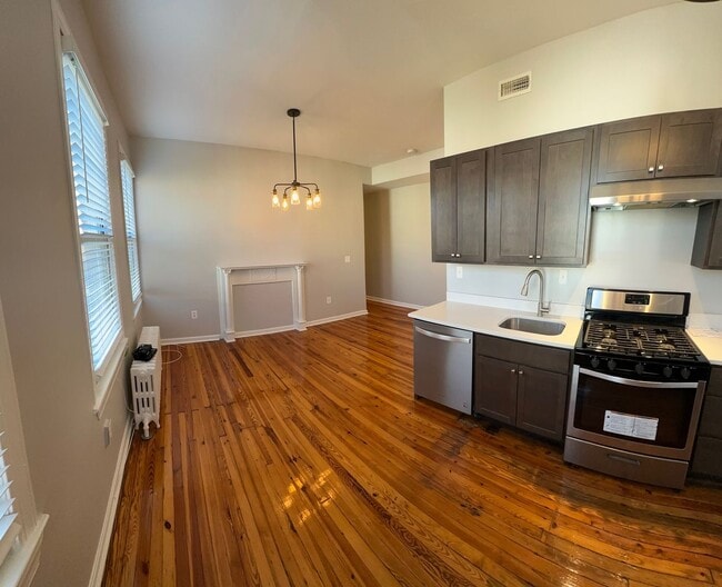 Photo - 715 15th St SE Unit 2