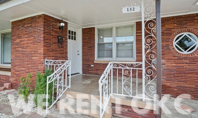 Photo - 132 W Jarman Dr