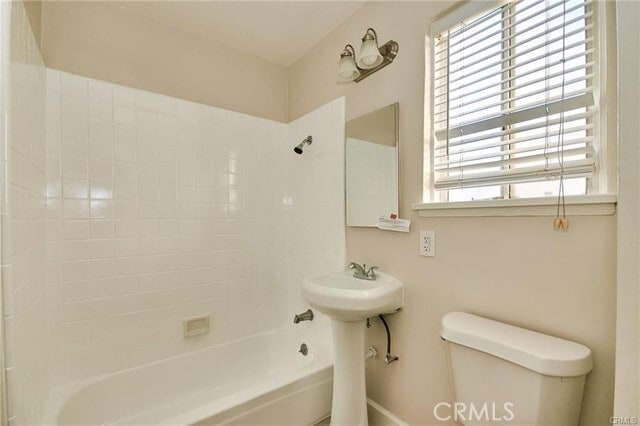 Photo - 4747 Clark Ave