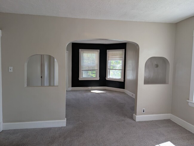 Photo - 1476 W 107th St Unit 1476 W 107th Upper