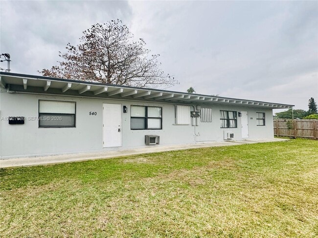 Building Photo - 536 SW 6th Terrace Unit 536