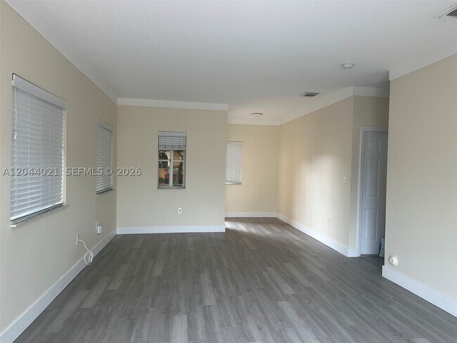 1142 NE 41st Terrace