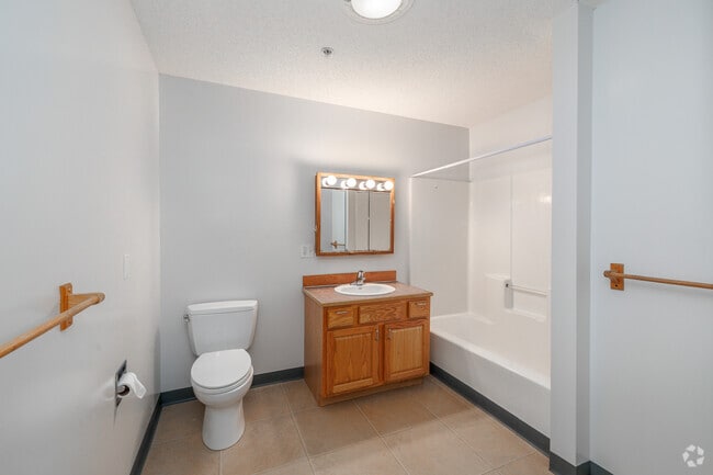 3BR, 1BA - 1,158SF - Bathroom