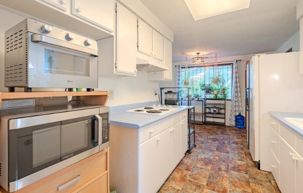 Photo - 608 NE Pinebrook Ave