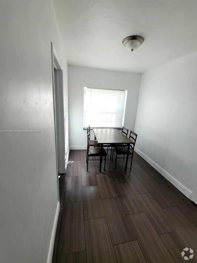 Building Photo - 1949 Marseille Dr Unit 1 Rental