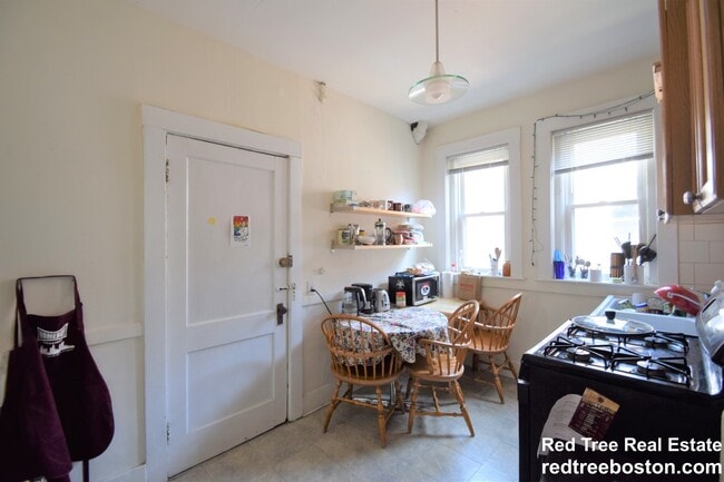 Photo - 1725 Commonwealth Ave Unidad 3