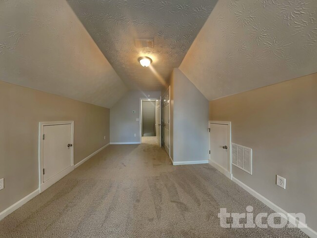 Photo - 40 Halley Ct